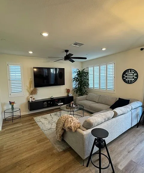 16763 Wyndham Ln — Photo 3