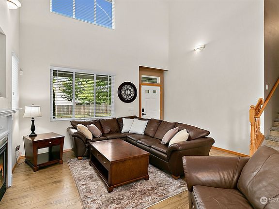 5th image of 208 Lane Boulevard NW