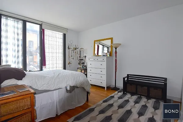 Rented by Bond New York | media 10