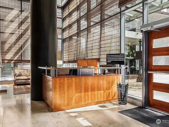 5th image of 650 Bellevue Way NE #2708