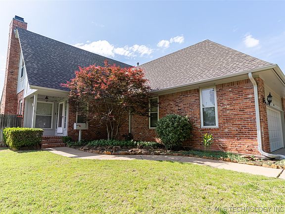 2nd image of 1620 S Florence Pl
