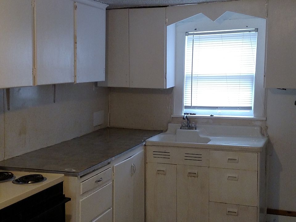 2nd image of 346 N Richmond Ave