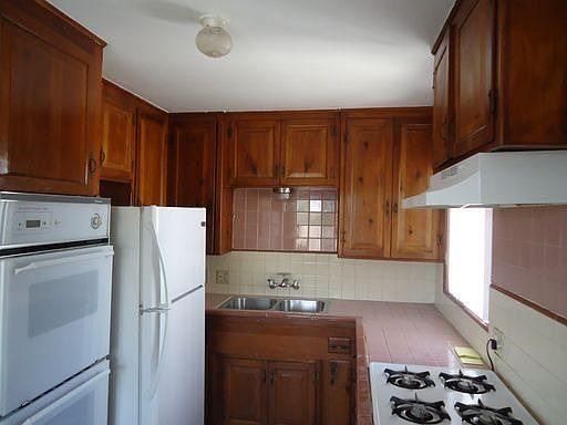 2nd image of 3348 1/2 32nd St
