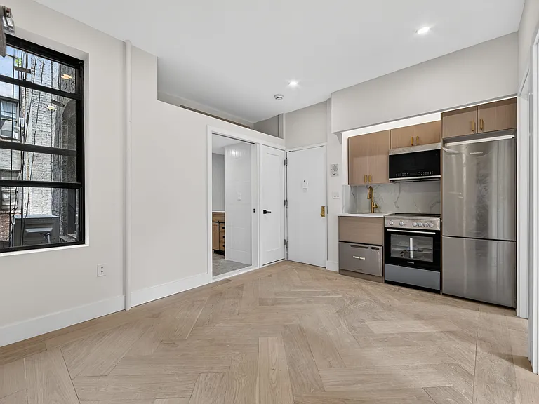 248 Broome St #18 — Photo 4