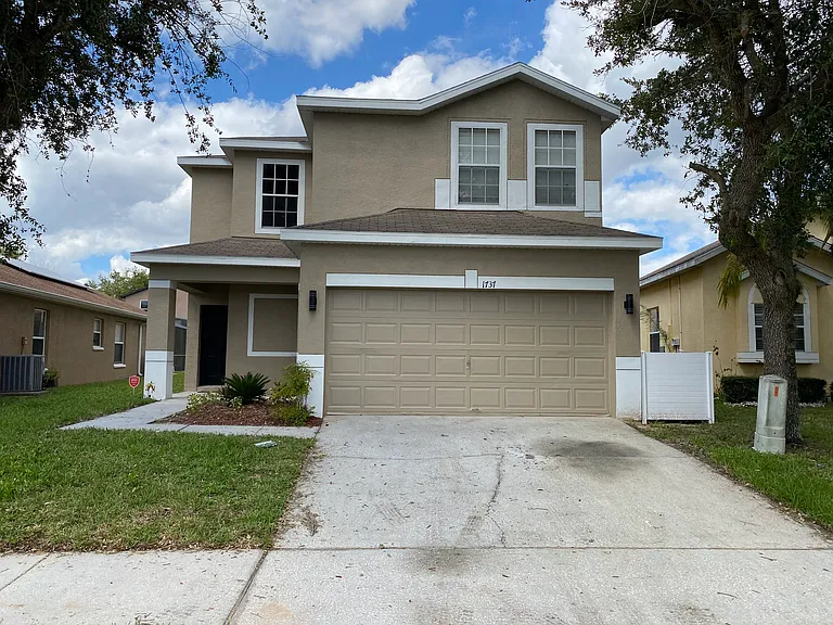 1737 Royal Ridge Dr — Photo 1