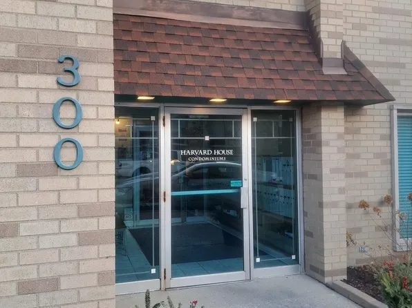300 Circle Ave APT 4I, Forest Park, IL 60130