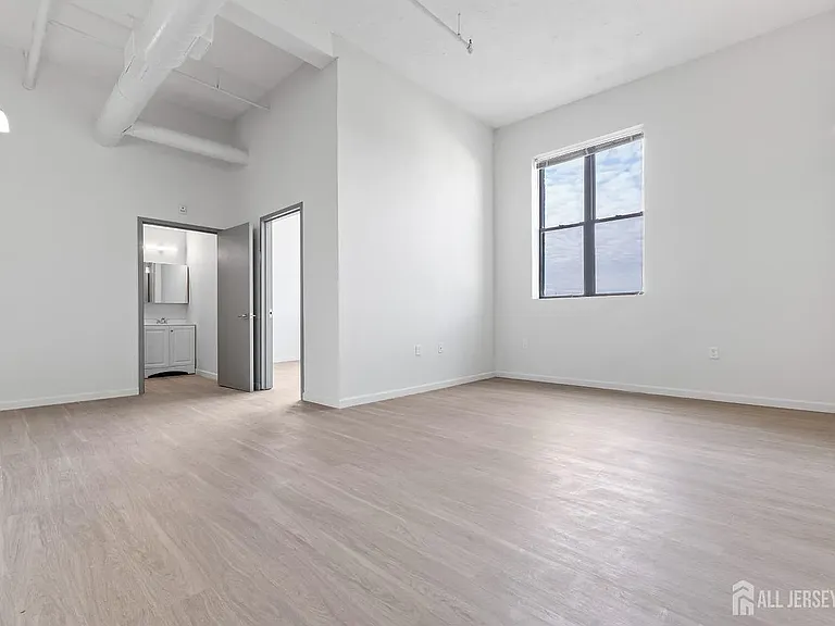 226 New Brunswick Ave #302 — Photo 7