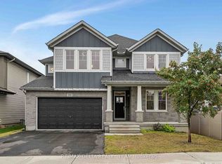 165 SW Groningen St N, Ottawa, ON K2V 0C6