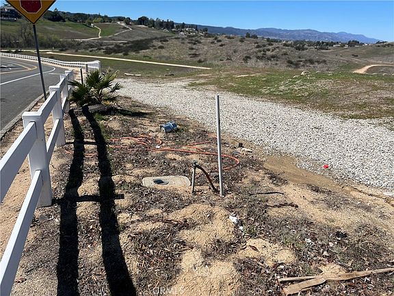 3rd image of 30580 Del Rey Rd