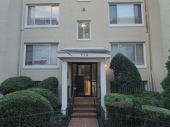 3rd image of 713 Brandywine St SE APT 301
