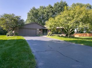 5525 Crittenden Cir, Heyworth, IL 61107