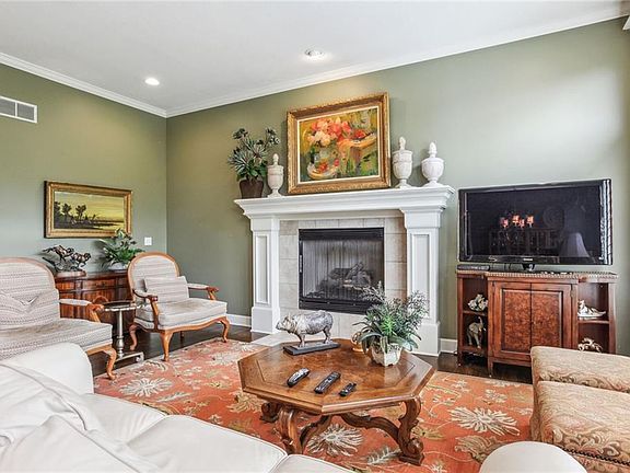4th image of 14849 Floyd Ln