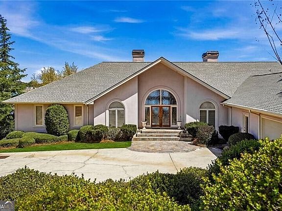 4th image of 2917 Pointe Dr