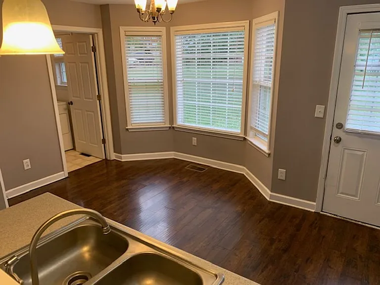 2244 Dewey Dr — Photo 7