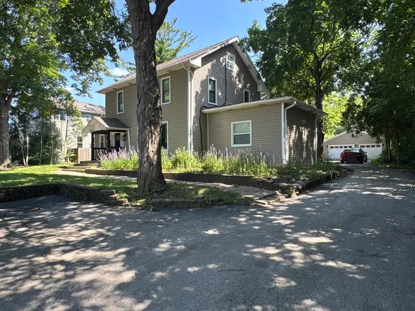 2417 Maple Ave, Downers Grove, IL 60515
