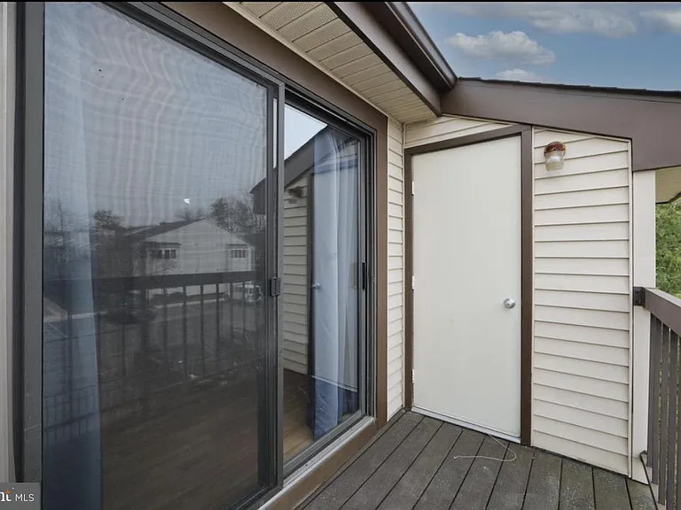 504 Britton Pl — Photo 14