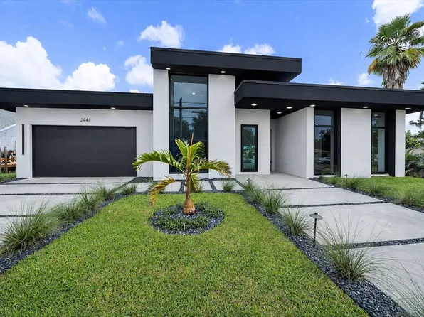 2441 Webber St, Sarasota, FL 34239