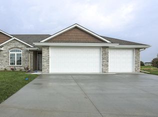 5244 Carriage Rd, Council Bluffs, IA 51501