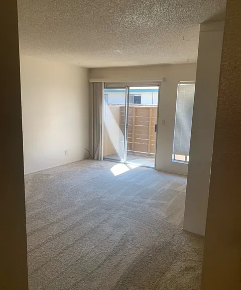 720 Adams St #10 — Photo 6