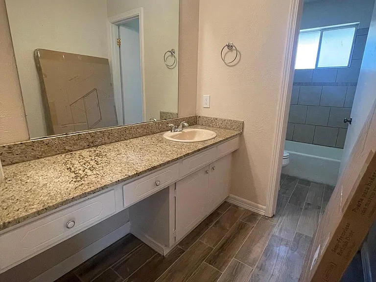 123 Elmview Ln — Photo 2