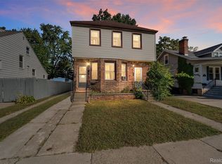 223 E Oakridge St, Ferndale, MI 48220