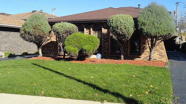 1st image of 281 Crandon Ave