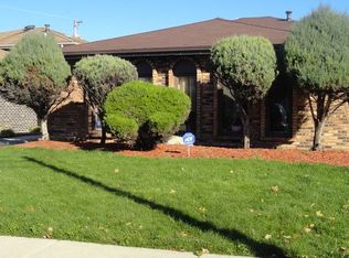 281 Crandon Ave, Calumet City, IL 60409