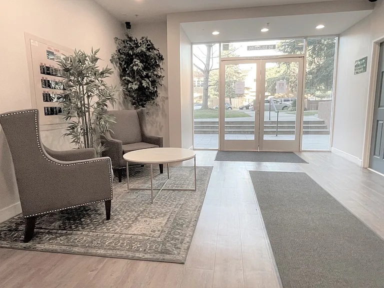 2030 Fair Park Ave #10 — Photo 3
