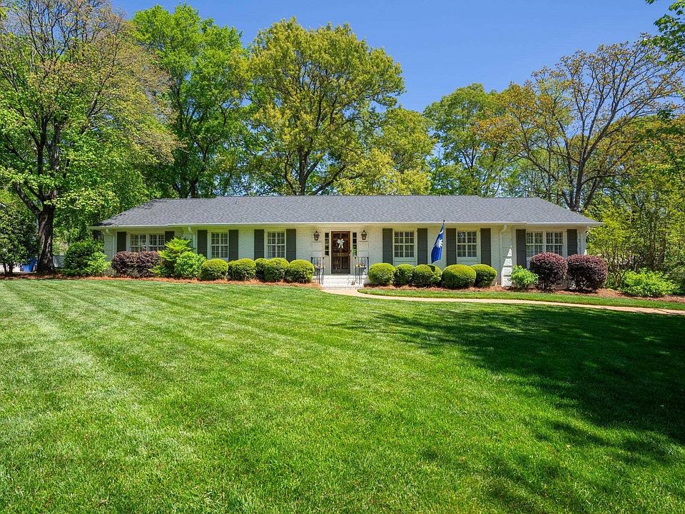 1st image of 421 E Seven Oaks Dr