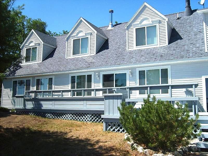 12470 N. Superior Dr.
