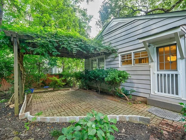 1148 Forrest Blvd — Photo 32