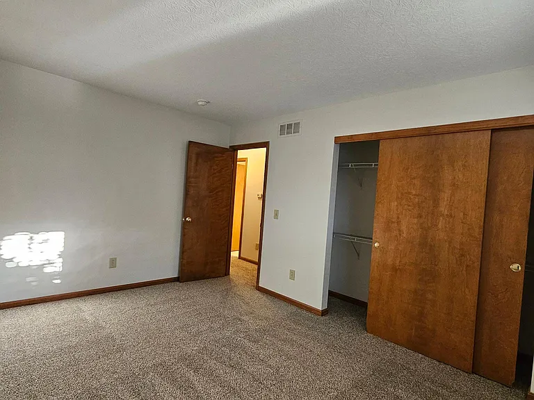 4476 Edgarton Dr — Photo 11