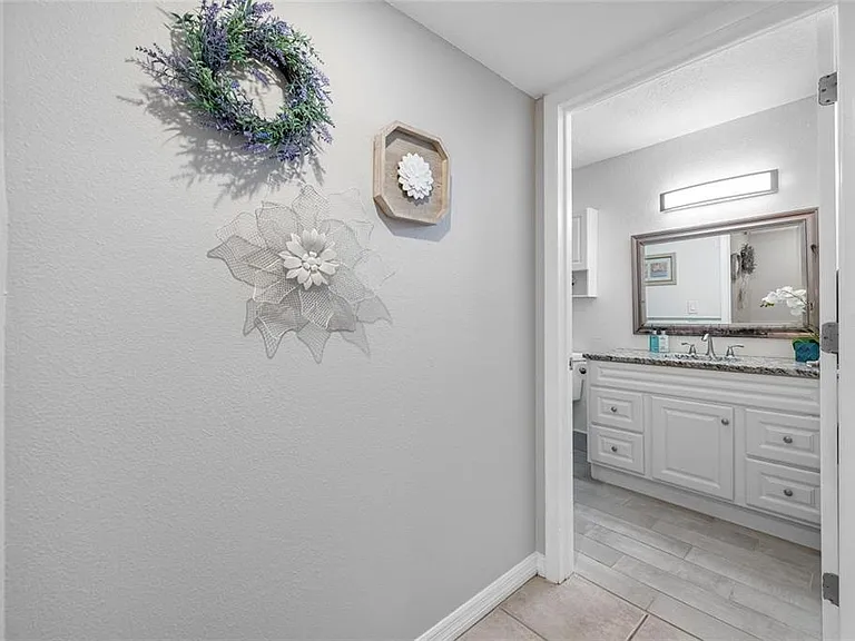 3295 Fox Chase Cir N #105 — Photo 6