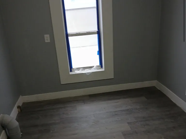 1862 Reid Ave — Photo 5
