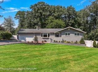 566 East Rd, Belford, NJ 07718