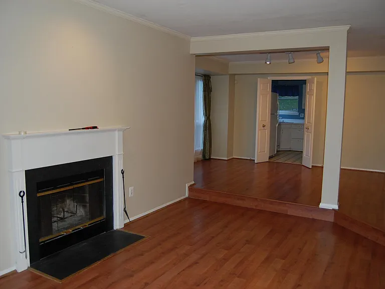 7732 Heatherside Ln — Photo 8