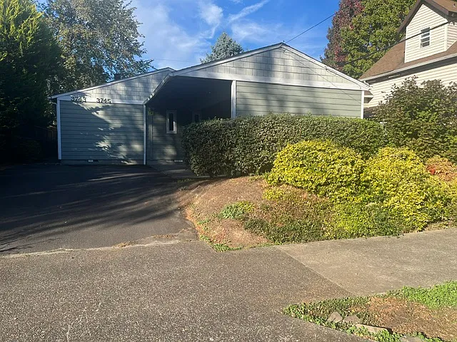 2 bed, 900 sqft, $2,300 — Photo 2