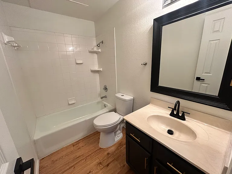 5102 80th St #204 — Photo 11