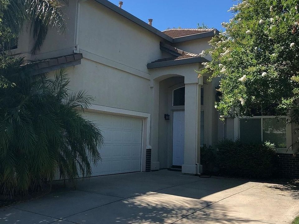 1st image of 240 Eastbrook Way