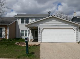 366 Hilton Dr, Glendale Heights, IL