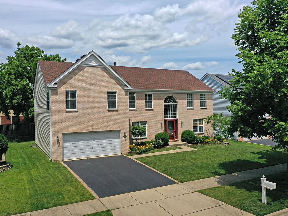 1st image of 810 Vera Ln