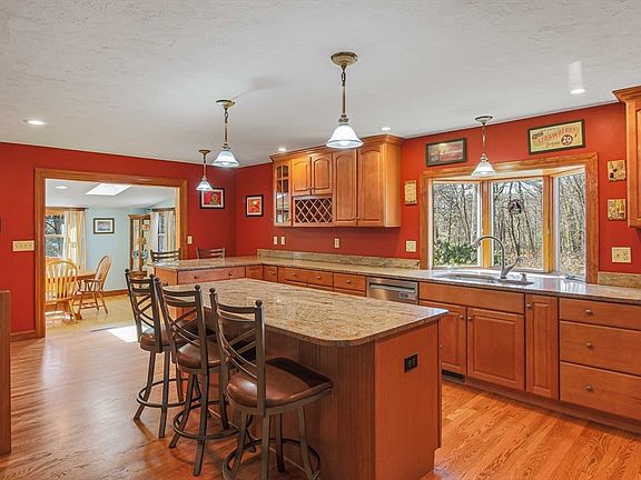 5th image of 26 Middlemost Way