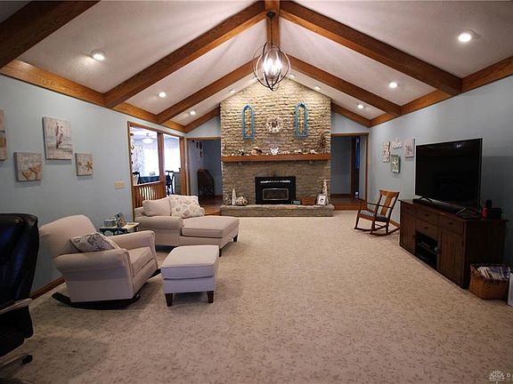 4th image of 101 Royal Oak Dr