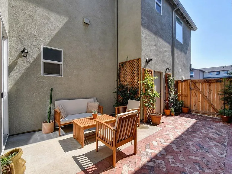 3008 Lone Silo Ave — Photo 7