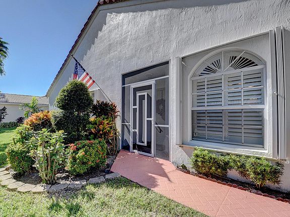 2nd image of 6060 Floral Lakes Dr
