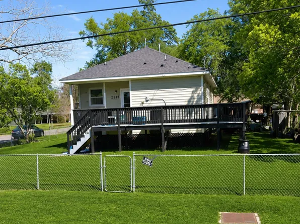 2918 South Ave, Orange, TX 77630