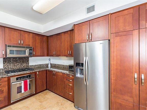 3rd image of 5410 La Jolla Blvd Unit 205