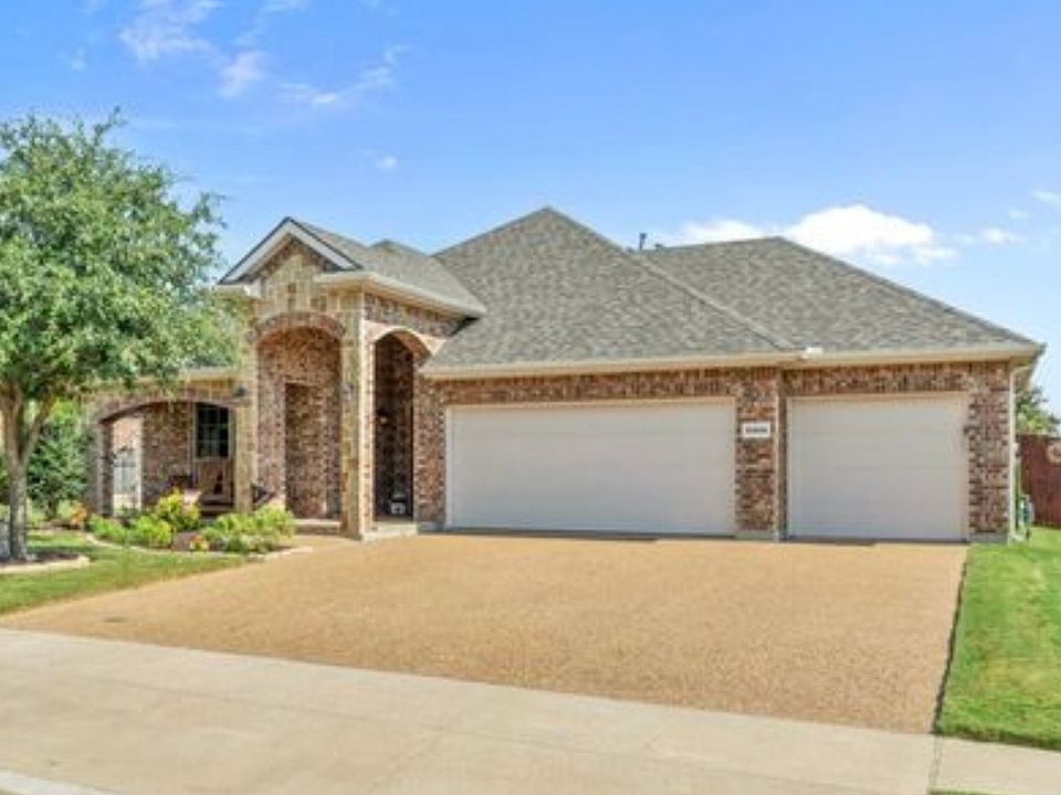 1st image of 15808 Carlton Oaks Dr