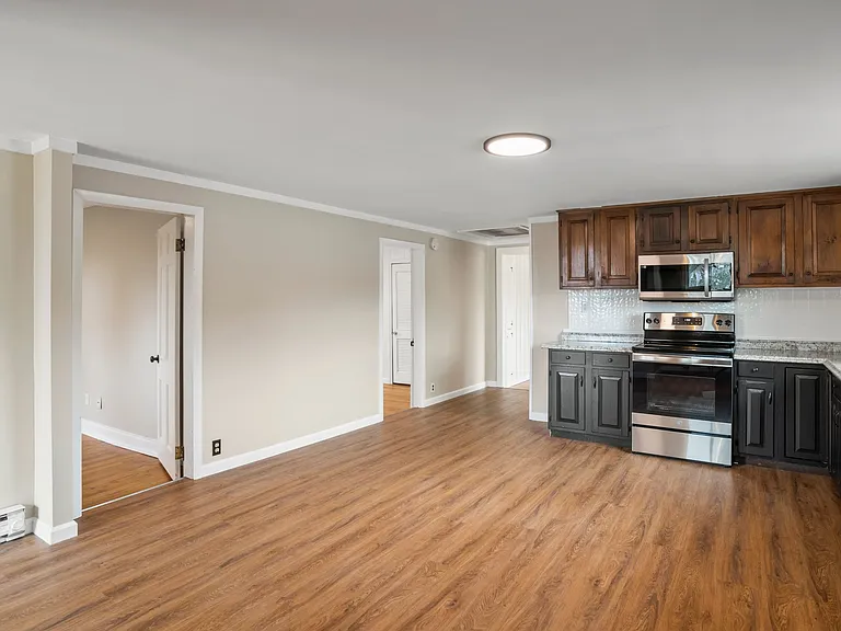 117 Union St #2R — Photo 3