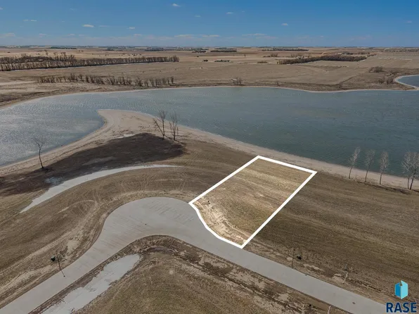343 Sandpiper Ln, Wentworth, SD 57075